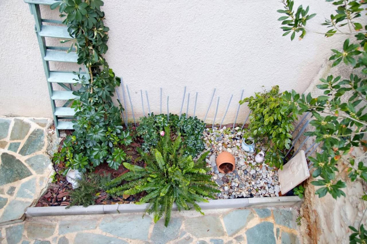 Aroura Homes Garden House 2Br 2Ba Free Parking Афины Экстерьер фото