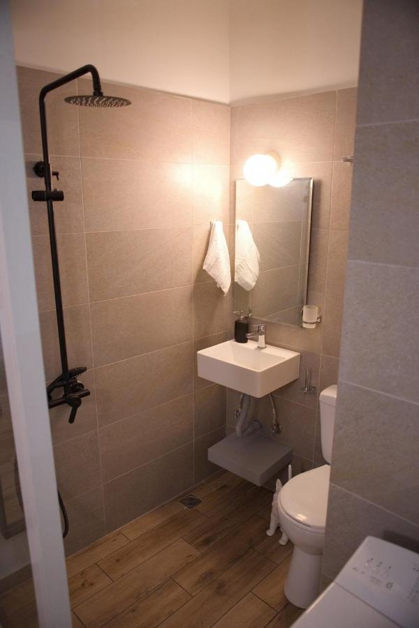 Aroura Homes Garden House 2Br 2Ba Free Parking Афины Экстерьер фото